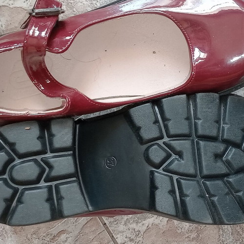 Mary Jane burgundy ballerinas like new, size 37