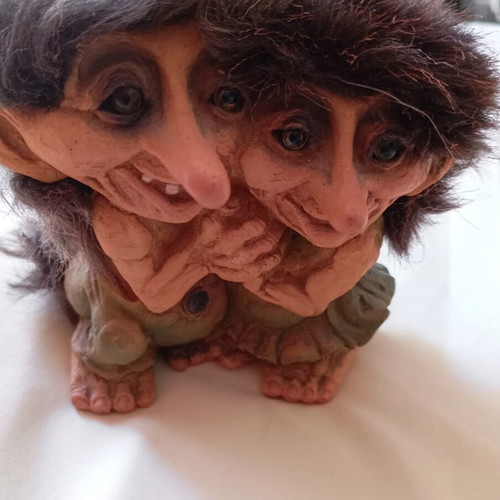 Vintage handmade trolls holding hands 13cm