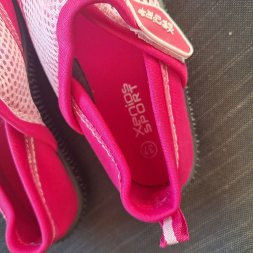 Xenios Sport fuchsia fabric beach shoes size 37 like new