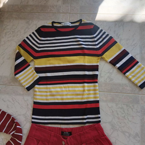 Bershka red pants and Zara colorful tops set, small