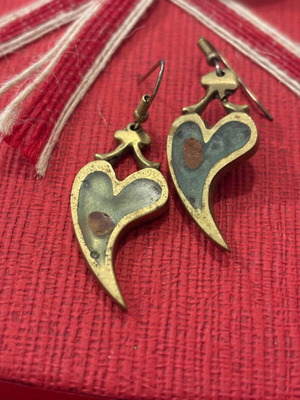 Bronze earrings used with heart-shaped semi-precious stones