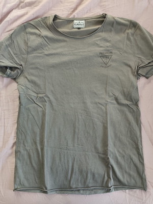 T-shirts pack of 7 different brands medium size like new