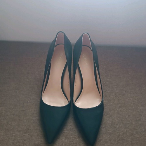 Classic Plato No 38 pumps used, black