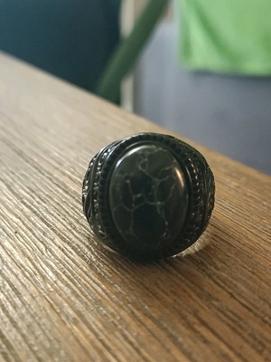 Men's large adjustable steel ring like new with crackle agate stone