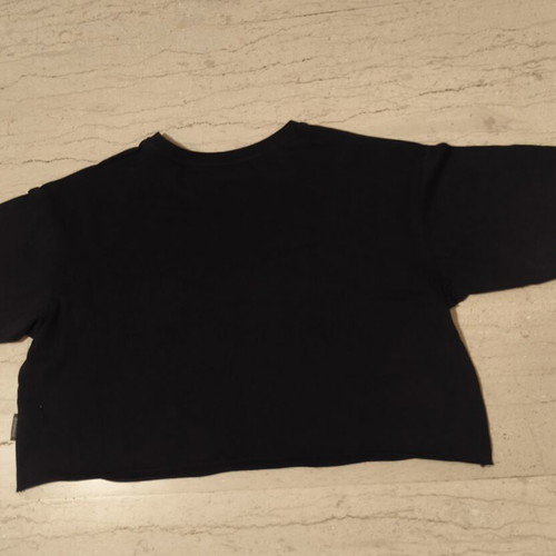 Admiral Black Crop T-shirt like new, size M