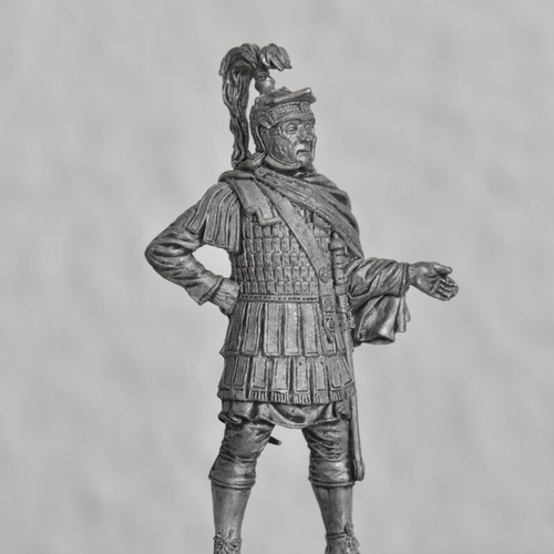 Lead soldier figure 6.5 like new