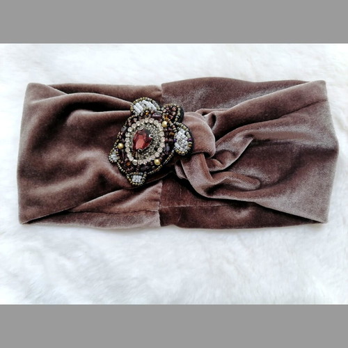 Women's velvet hairband new with turtle embroidery
