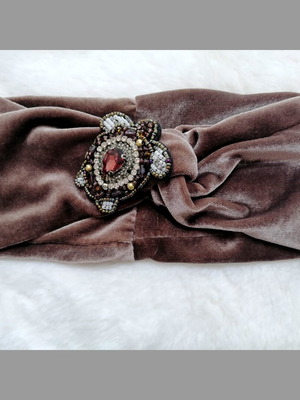 Women's velvet hairband new with turtle embroidery
