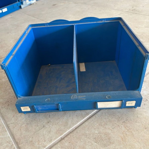 Plastic Storage Bins like new, about 200 pieces