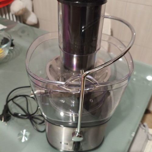 Singer 700W juicer, stainless steel