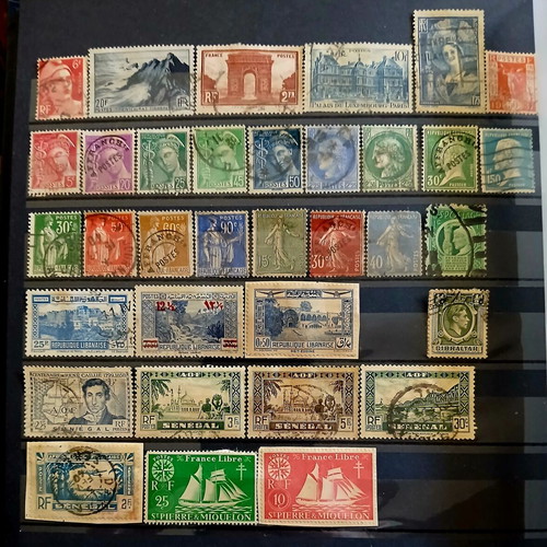 Stamp collection of 34 like new, France and French territories 1930-1950