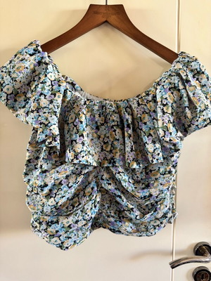 Loap top multicolored, size Large, like new
