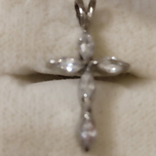 Women's cross pendant 925 silver with zircon, like new
