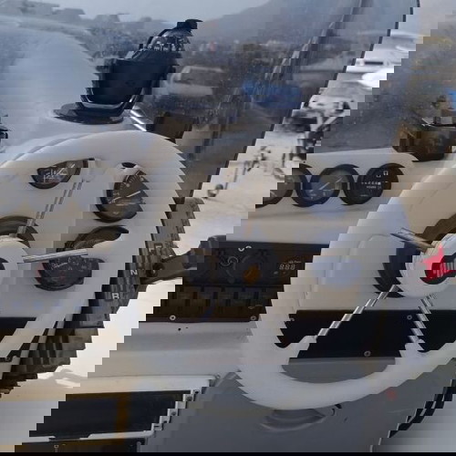 Σκάφος μεταχειρισμένο, δίχρονος κινητήρας, 90 HP, πλαστικό, άσπρο, 5 μ.