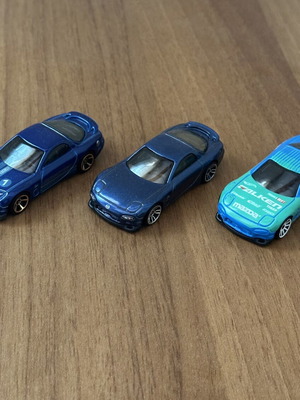 Hot Wheels Mazda RX7 FD toy car pack