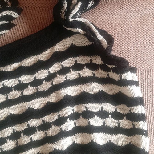 Crop top knitted blouse used, worn once, black H&M size M