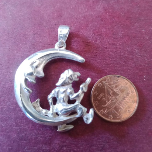 Silver 925 pendant with witch and broom like new, Apefton