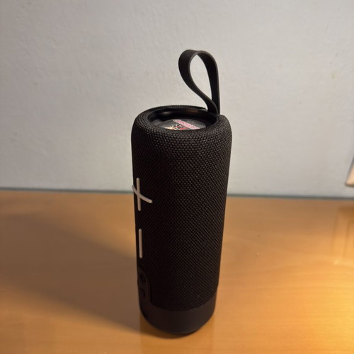 Bluetooth portable speaker new, complete set with cables and manual