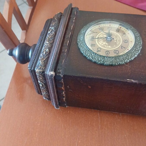 Ξύλινο ρολόι τοίχου αναλογικό σαν καινούργιο, λειτουργεί με μπαταρία, 54x14x10 εκ