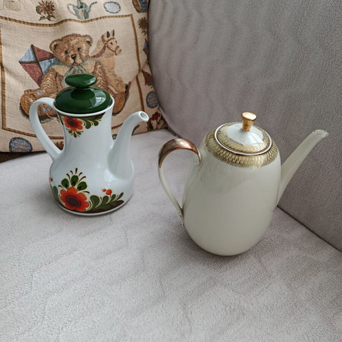 Porcelain teapots used, set of 2 Bavaria