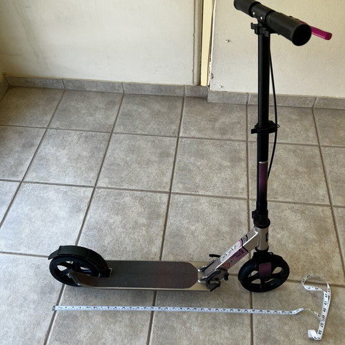 Oxelo Mid 9 pink scooter used, grip worn