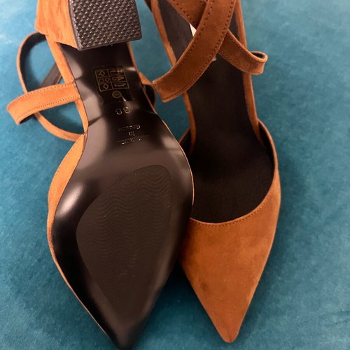 Dino Dion Casual Shoes Brown Like New Size 38
