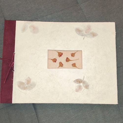 Photo album with rice paper new, 30 pages with box and vinyl photo corners