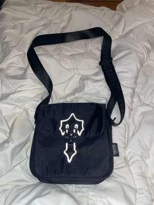 Trapstar bag like new, reflective