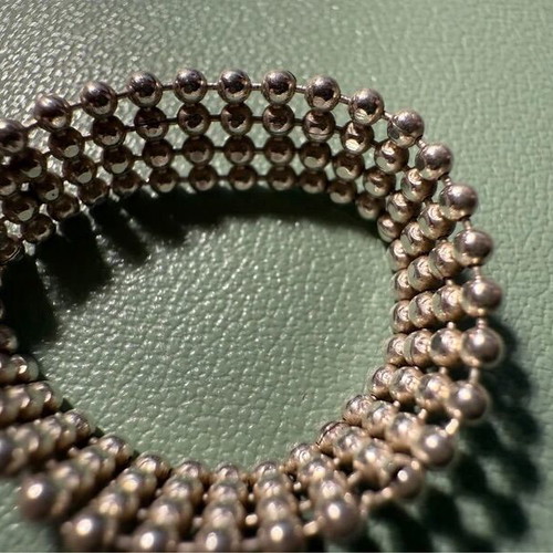 Silver 925 ring used with unique flexible design