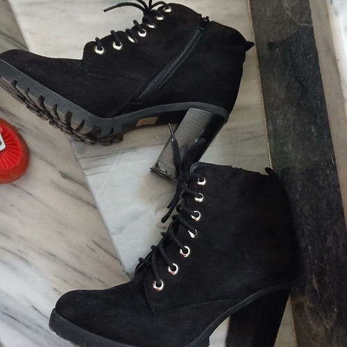 Black ankle boots with zipper and laces, size 40, 8 cm heel