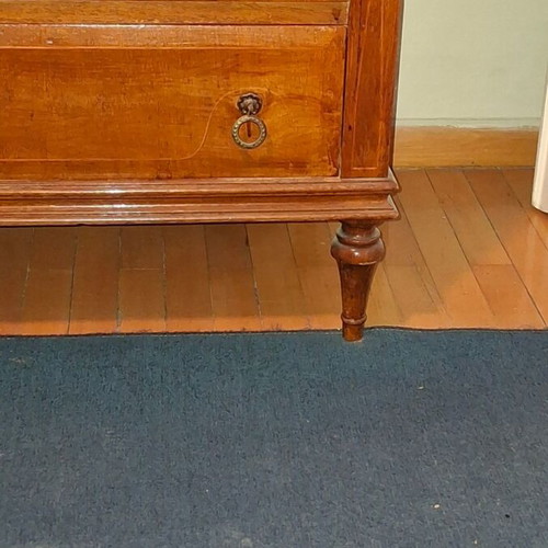 Vintage dresser with mirror and drawers for bedroom