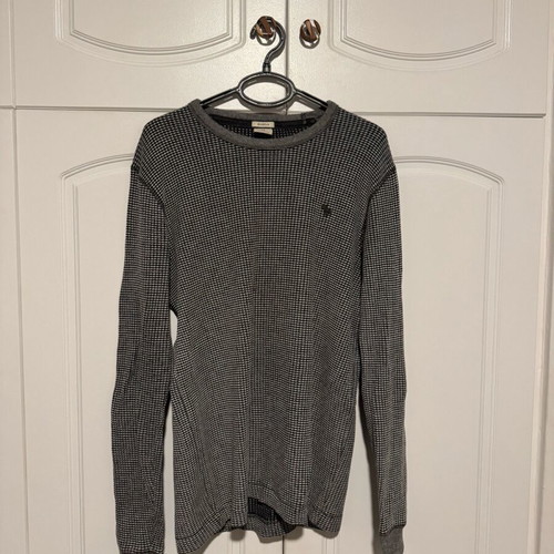 Muscle fit men's sweater Abercrombie & Fitch like new, size M