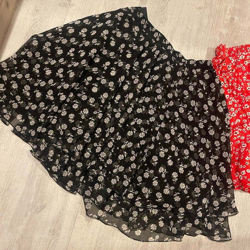 Short women's skirts new, black and red, sizes M-L