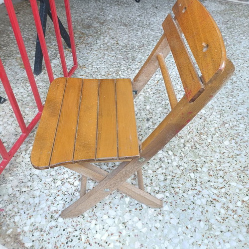 Children's wooden chair like new, folding, seat height 33cm