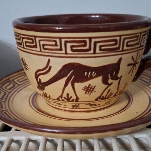 Set of 4 handmade ceramic cups with Minoan design saucers like new
