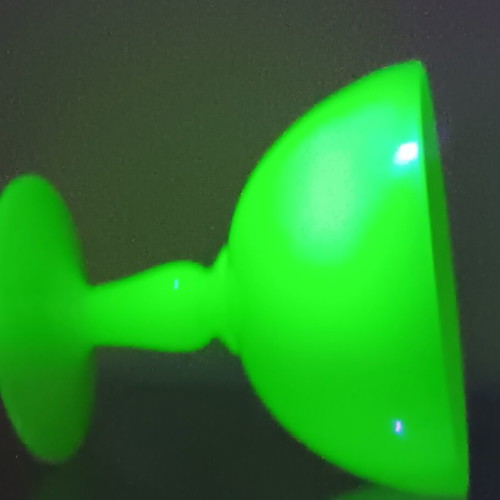 RARE Vintage Fruit Bowl Uranium Glass Jadeite '30s - Glows GREEN under UV