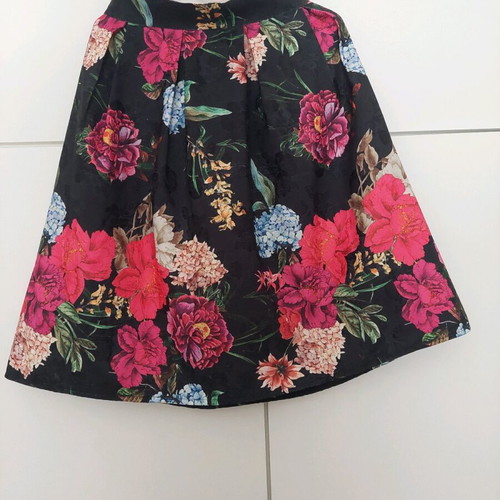 Midi skirt embossed floral A-line like new, black multicolor