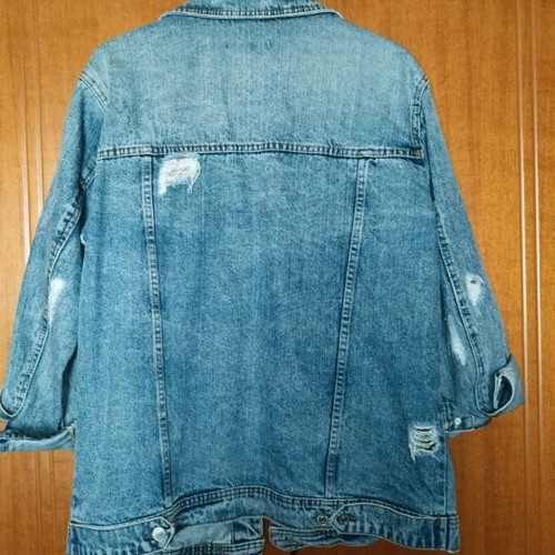 Stradivarius denim jacket with rips like new, blue, size L