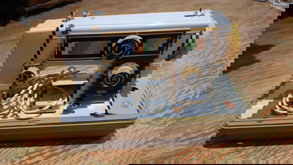 Ραπτομηχανή Ideal ZZ 606, φορητή, λειτουργική