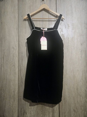 Karavan dress new, size M/L, black with belt