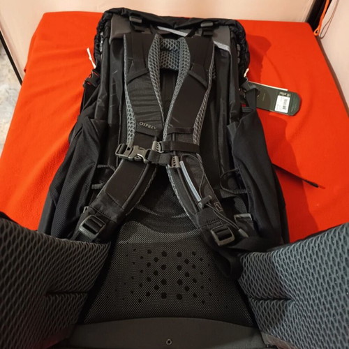 Osprey Kestrel 38 hiking backpack new, size L/XL, black