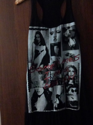 Short dress with lace design like new, size small/medium, black and gray