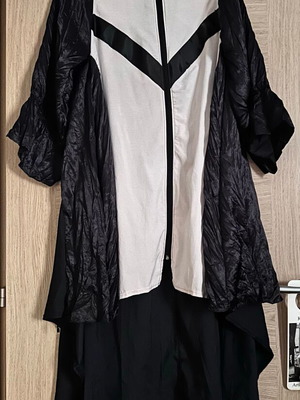Space oversized tunic like new, black ivory with Mao collar