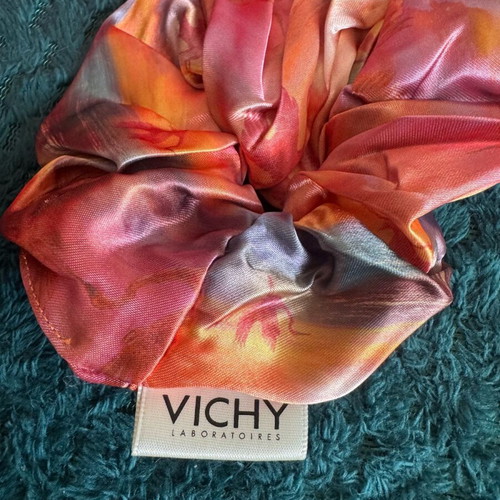 Vichy Liftactiv Supreme red corduroy travel pouch new 15 ml