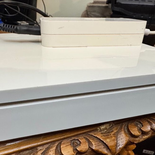 Apple AirPort Extreme 802.11n (5th Generation) Base Station used