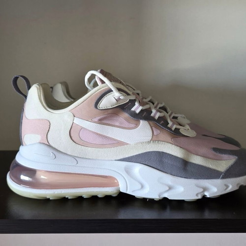 Nike Air Max 270 React sports shoes like new, size 42, beige