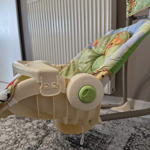 Fisher Price Rainforest baby relax used, foldable with sounds