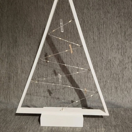 White wooden tree white, final price 2 euros