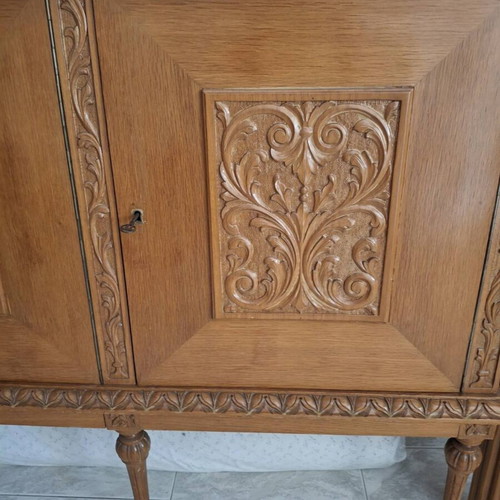 Dining set with 6 chairs and buffet with mirror, like new
