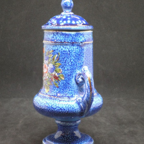 Decorative vintage Italian porcelain vase like new